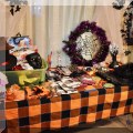 Z10. Halloween decorations. 